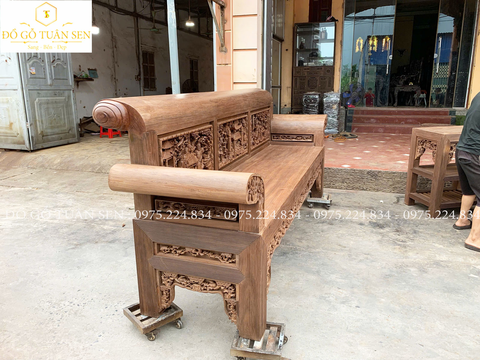 bộ trường kỷ gỗ gụ đục tay khổng lồ 